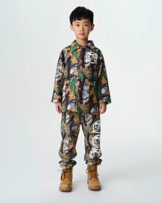 Astro-Coach-Jacke für Kinder mit Baum-Camo-Arch Logo